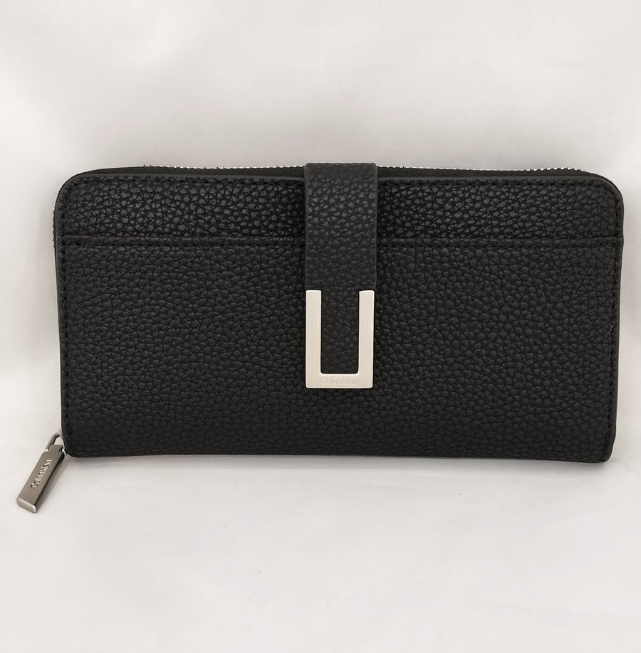 CALVIN KLEIN K60K610487BAX ラウンドジップ長財布
