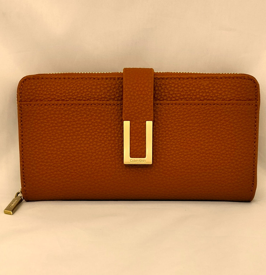 CALVIN KLEIN K60K610487HJJ ラウンドジップ長財布
